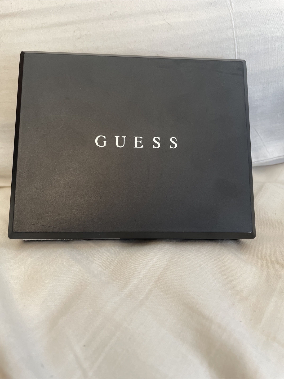 Guess Wallet Men Black /Red Triangle Trifold RFID Protection Gift Box