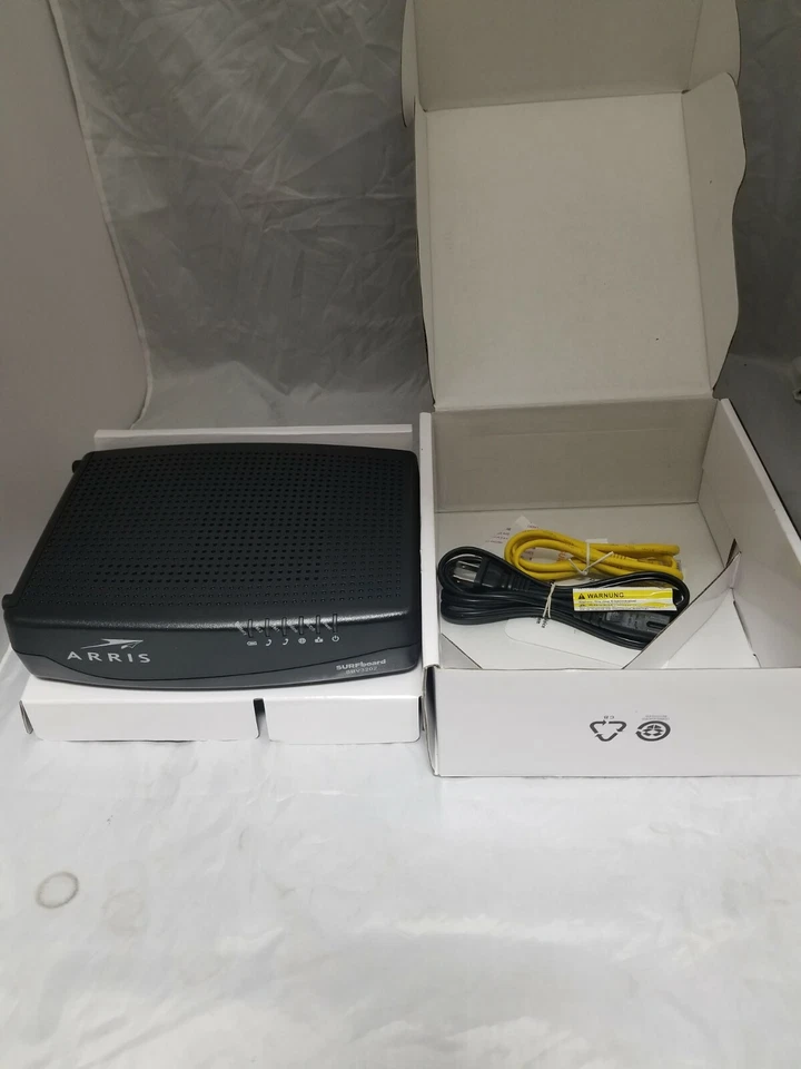 ARRIS SURFBOARD SBV3202 DOCSIS 3.0 Voice Cable Modem - Black - Image 2 of 2