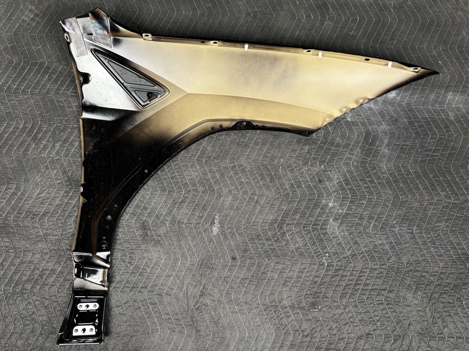 Lamborghini Urus 2025 FRONT+LEFT Fender P/N 4ML821105
