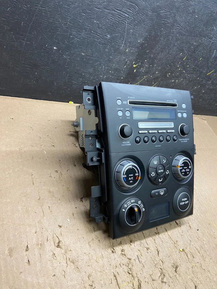 2006 2009 Suzuki Grand Vitara Climate Control Radio MP3 AM/FM CD Player T6389 DG - Image 2 of 4
