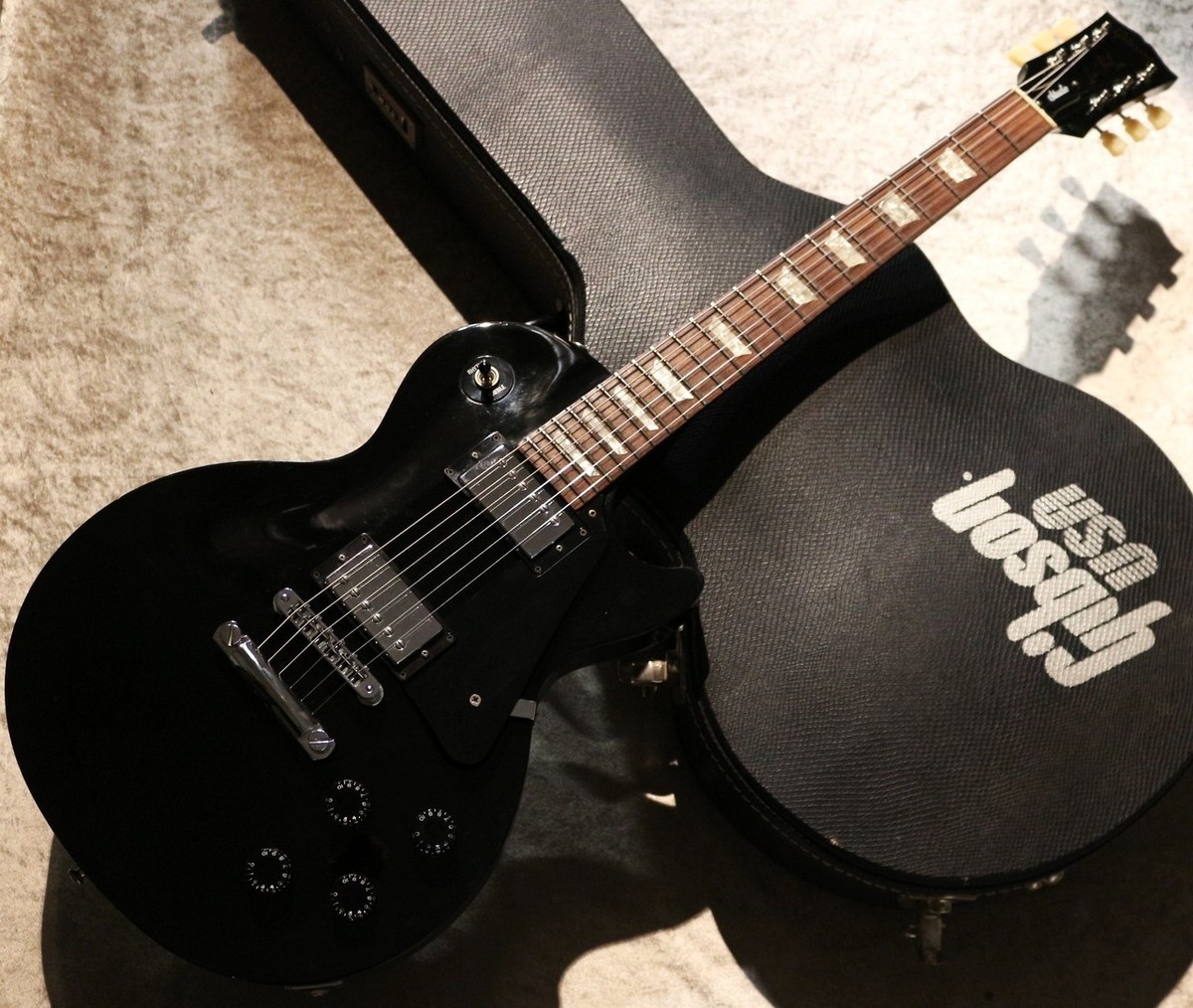 Gibson Les Paul Studio 1997年製 Black 1997 Gibson Les Paul Double Cutaway Studio in Ebony | Cream
