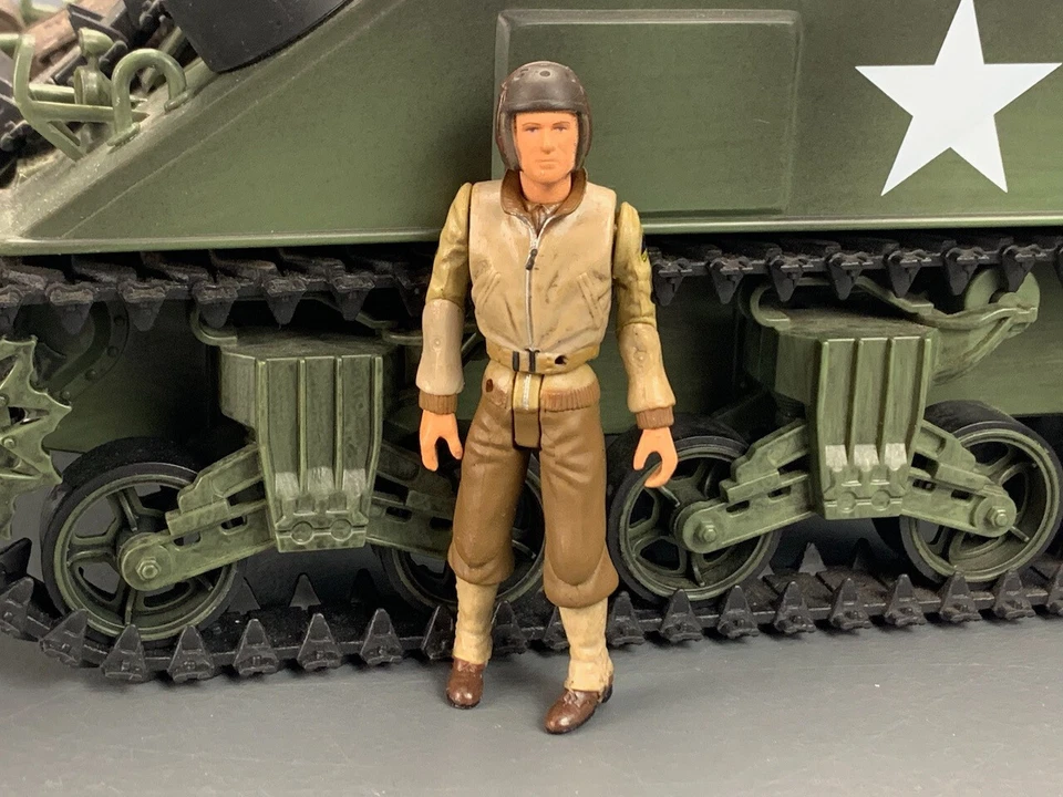 21st Century Toys / Ultimate Soldier WWII U.S. M4 Sherman Tank 1:18 D0652 CB - Image 4 of 4