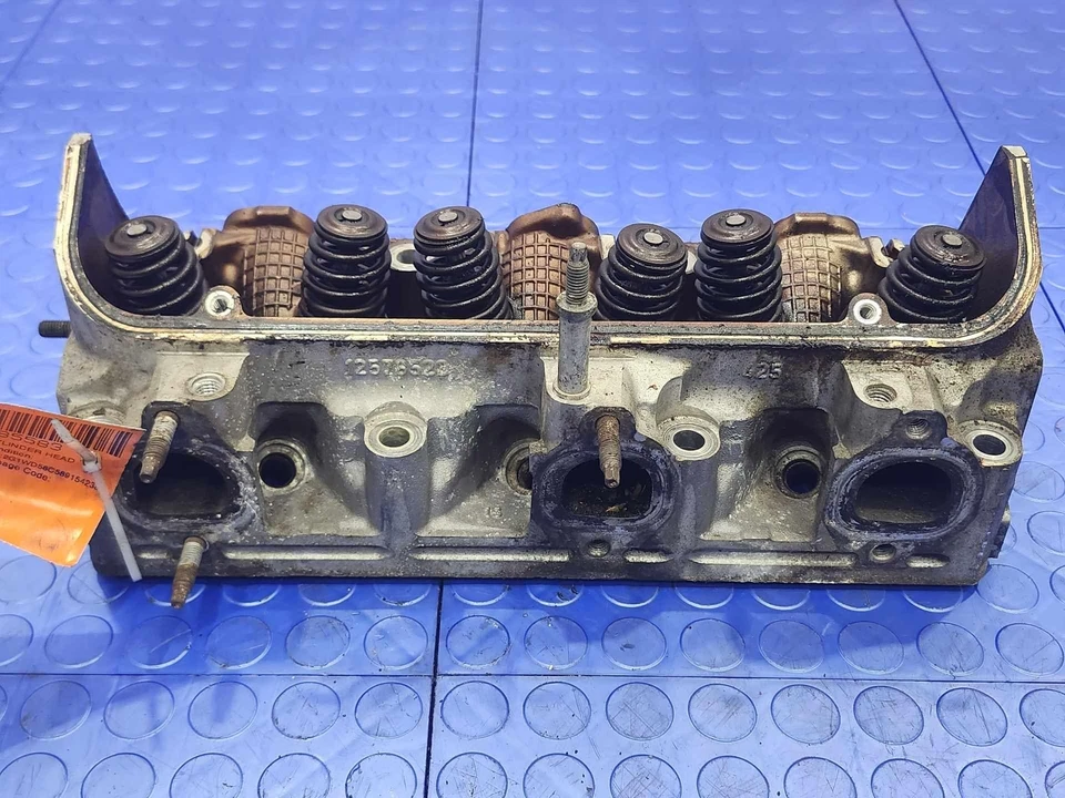 Conjunto de culata GM 3,5 L G6 Uplander Malibu Rendezvous OEM 12576523 Foto 4 de 4