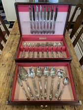 1953 Oneida Ballard Community Plate Silverware Set 7035 Mahogany Chest 56 pcs