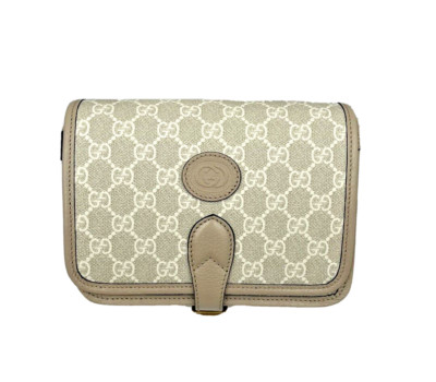 GUCCI Beige & White GG Supreme Shoulder bag with interlocking G