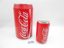 2x Coca Cola Spardose Sparschwein Coladosen design Blechdose Rarität /R18F6