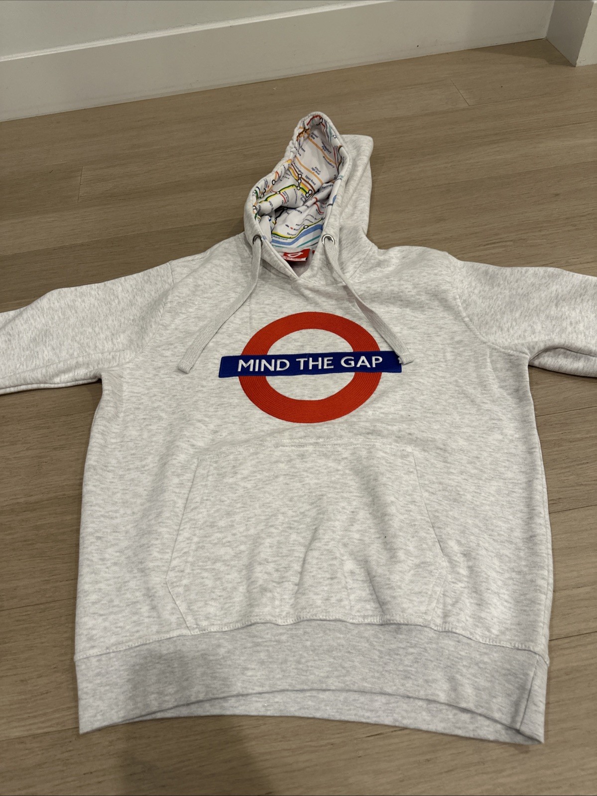 Mind The Gap Underground Unisex Sweatshirt Size Xl Grey