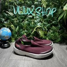 OOFOS OOMG EEZEE Burgundy Women’s 12 Slip On Recovery Sneakers Shoes