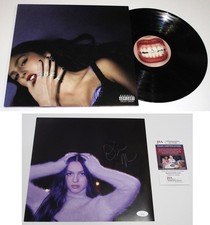 Olivia Rodrigo signed Autographed "GUTS" Insert + Vinyl Album b JSA COA