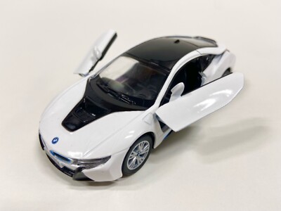 Kinsmart BMW i8 weiß/schwarz ca. 12,5 cm Pullback Neuheit 1:36 Türen zum öffnen