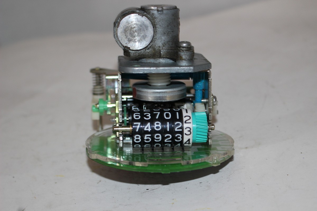 KAWASAKI NINJA ZX600 SPEEDOMETER KILOMETER GAUGE METER (KTGU85) | eBay