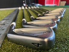 Titleist 620 CB Iron Set / 4 - PW / N.S. Pro 9520GH neo R