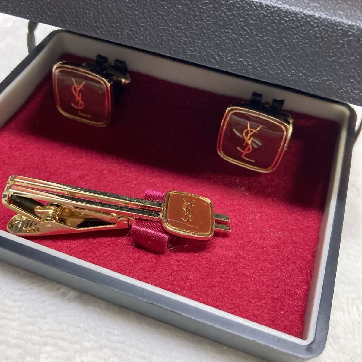 Yves Saint Laurent cufflinks tie pin set with box gold management number 1576 thumbnail 2