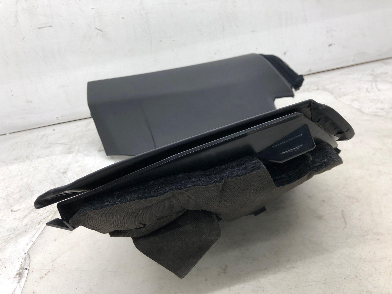 Aston Martin Vantage 2020-2023 Rear Right Quarter panel trim