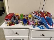 Paw patrol super Paws Vehicles, figures And jet Playset
