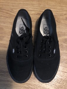black leather authentic vans size 5