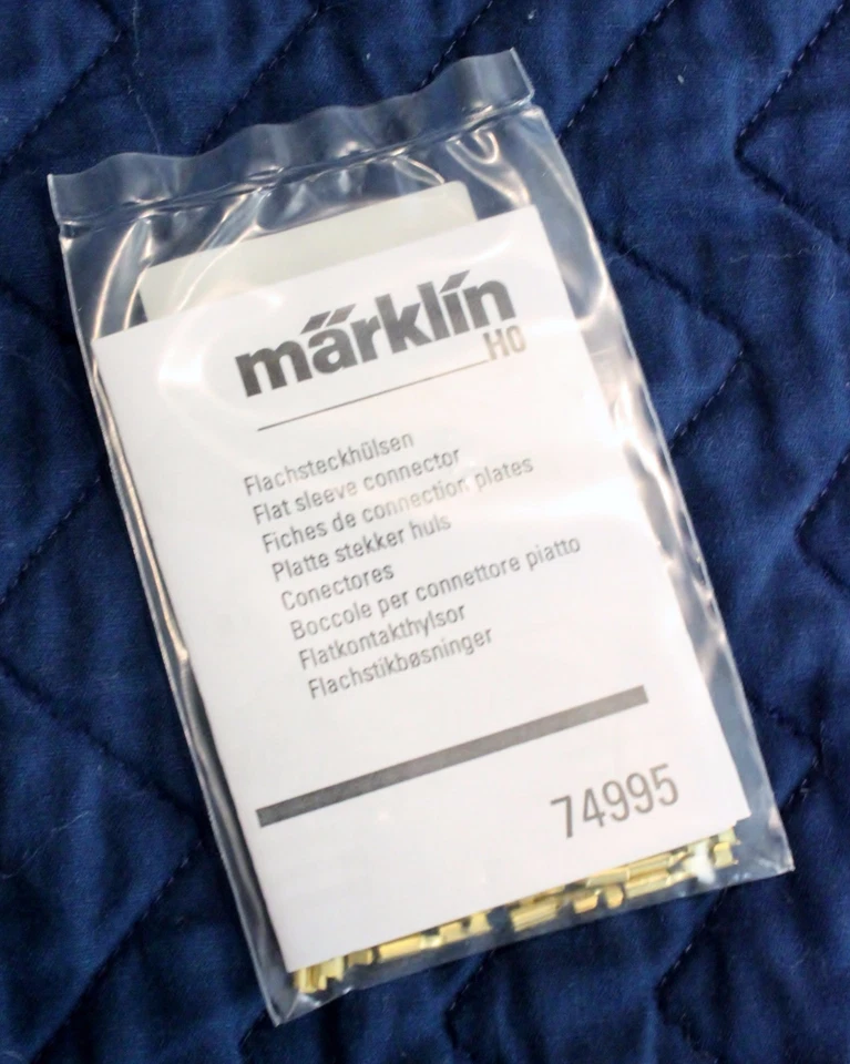 Marklin 74995, 20 C Track Flat Sleeve Spade Connectors, Use With Feeder Wires    - Image 3 of 3