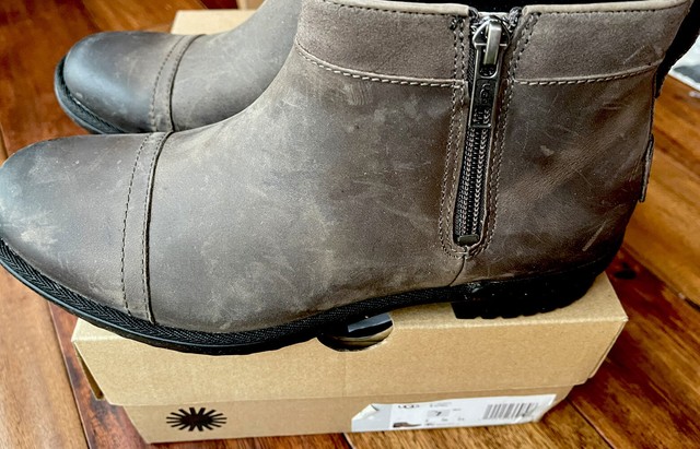 UGG Womens Attell Waterproof Ankle 