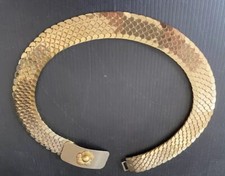 Vintage Girl s Stretch Fish Scale Metallic Gold Tone Flower Buckle Belt 1970 s