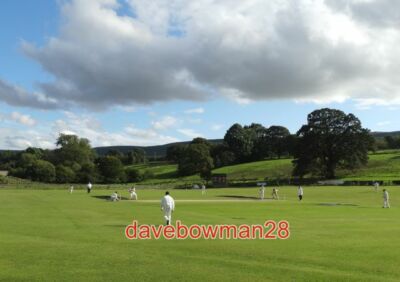 FOTO ADDHAM CRICKET-PLATZ EIN SPIEL ZUM SAISONENDE ZWISCHEN ADDHAM UND HAL