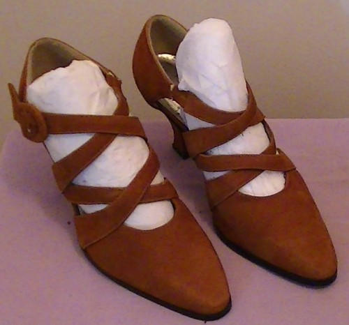 Brown Suede shoes – 3 inch Heels - 7 1/2 - 8 M - Picture 5 of 7