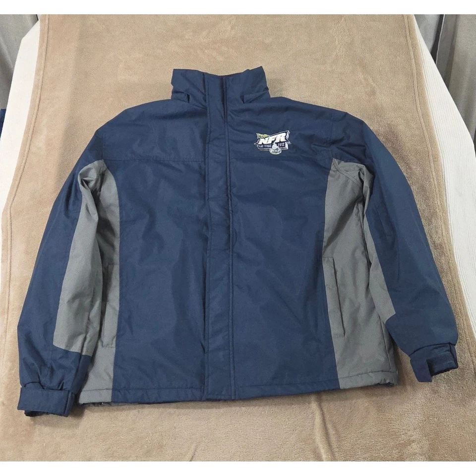 Chaqueta polar Wrangler PRCA NFR Pro Rodeo Gear Las Vegas para hombre M azul cremallera completa usada en excelente estado Foto 2 de 4