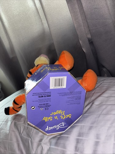 Peluche Mattel Fisher Price Disney Soft 'N Silly Tigger 2001 nuevo en paquete nuevo de stock - Imagen 4 de 5