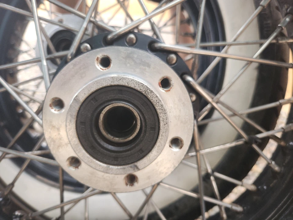 Llantas Victory High-Ball 16x3,5 llantas delanteras y traseras radiadas 2013 OEM Foto 4 de 4