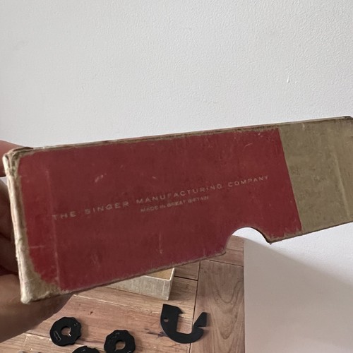 Vintage Singer Simanco Sewing Accessories Attachments Feet Bobbin Holder Stitch - Picture 13 of 24