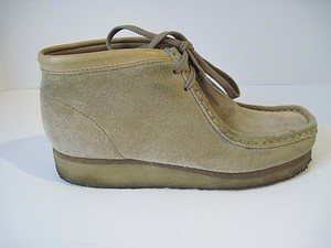 clarks wallabees sand