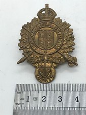 A LONDON RIFLE BRIGADE Cadet regiment brass cap badge - nice condition --- B31