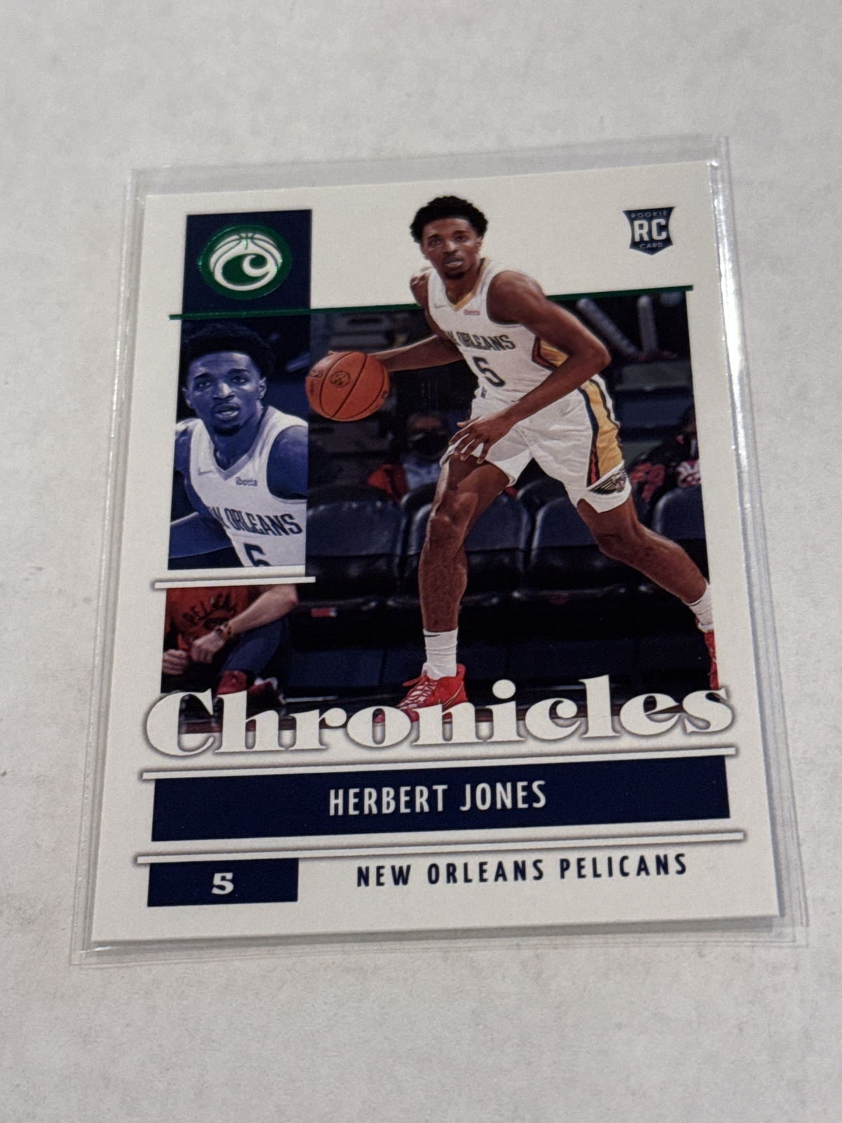 2021-22 Panini Chronicles #35 Herbert Jones Green NM