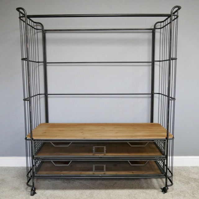 coat rail with storage