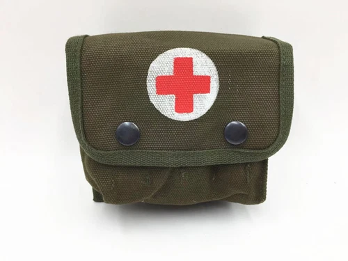 WW2 US MILITARY ARMY M2 M1945 GUNGLE FIELD FIRST AID KIT POUCH BAG WITH CROSS