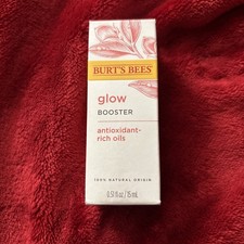 Burt's Bees Truly Glowing Glow Booster Antioxidant 100 Natural Origin 0.51 oz