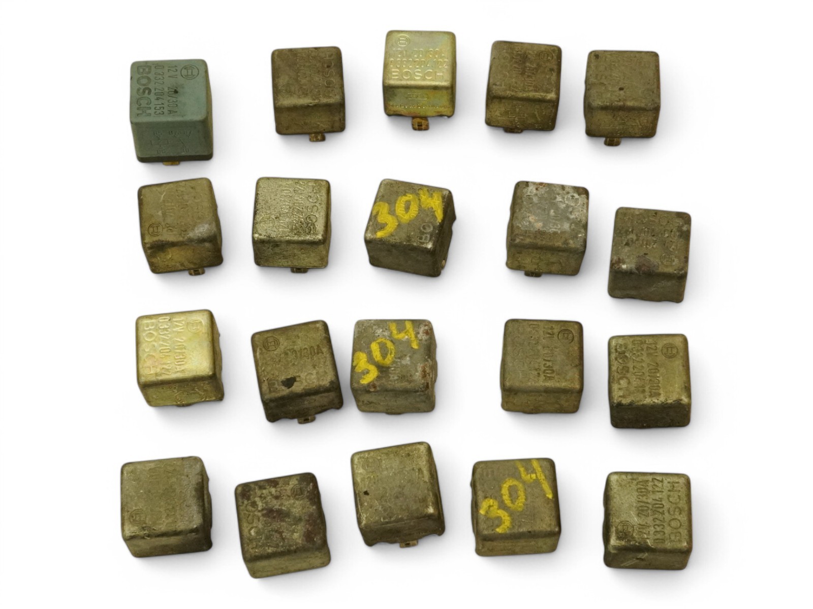 Bentley Mulsanne S 1988 Right Relays Set of 20 P/N 0332204122