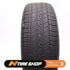 Set of 2 Used 235/65R17 Kumho Crugen HP71 - 1...
