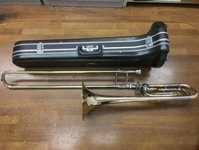 YAMAHA YSL-8425 Tenorbassposaune Hardcase