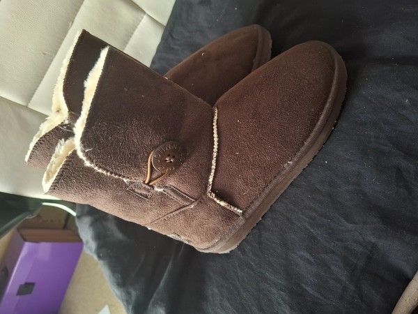 ugg boot Australia old johnny ugg size 4 chocolate brown booties