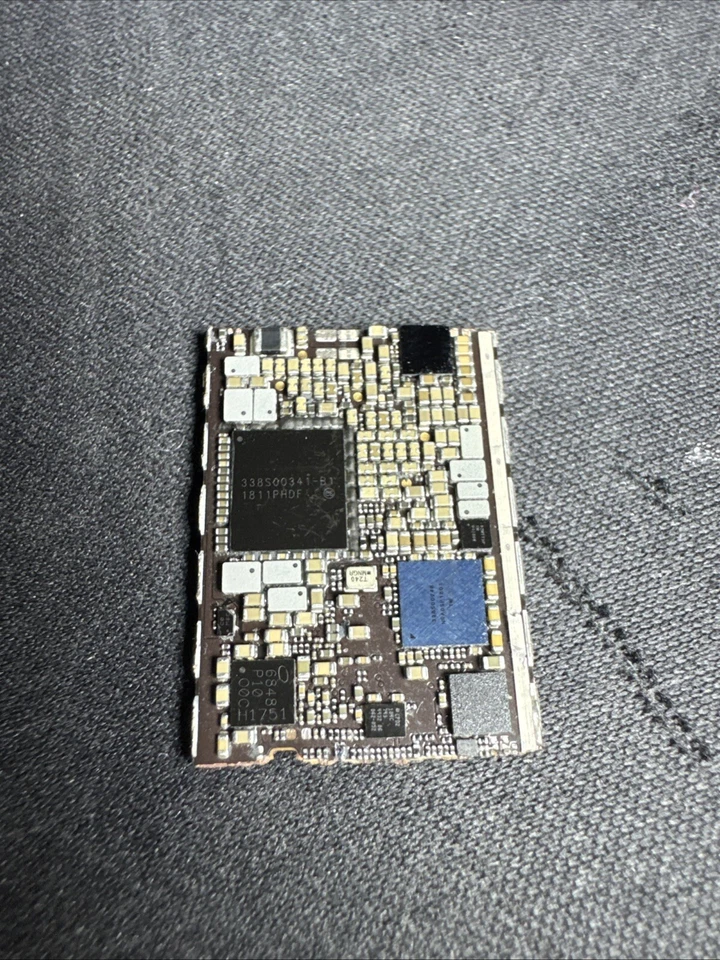 Apple A11 CPU With Unified Memory - Image 3 of 3