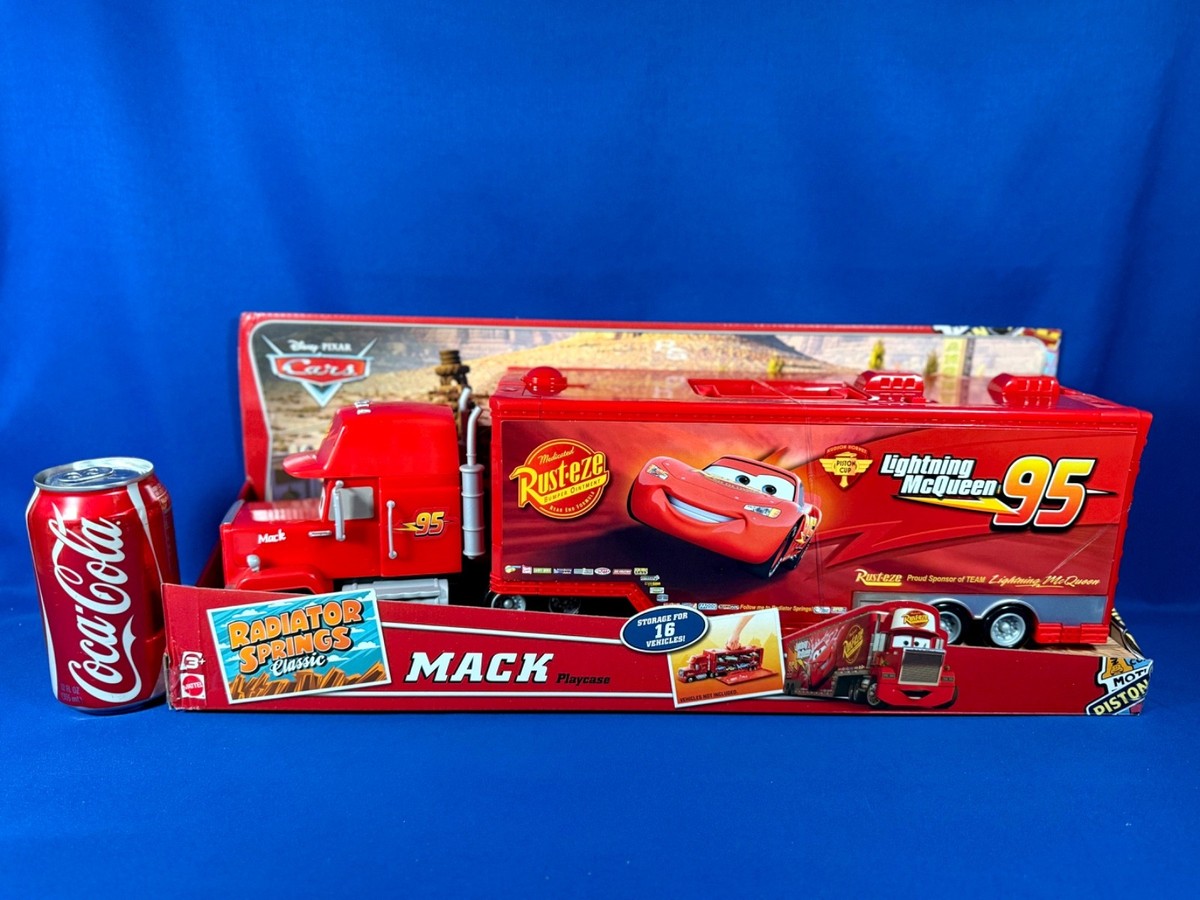 MACK PLAYCASE TRUCK Radiator Springs Classic 16 CAR STORAGE CASE