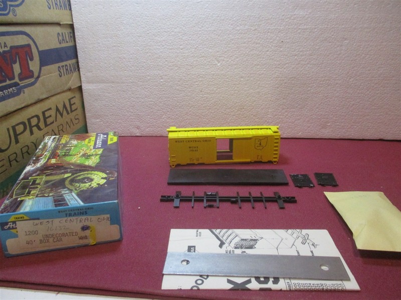 Athearn HO Yellow West Central Ohio WCOX 16132 Box Train Car Railroad