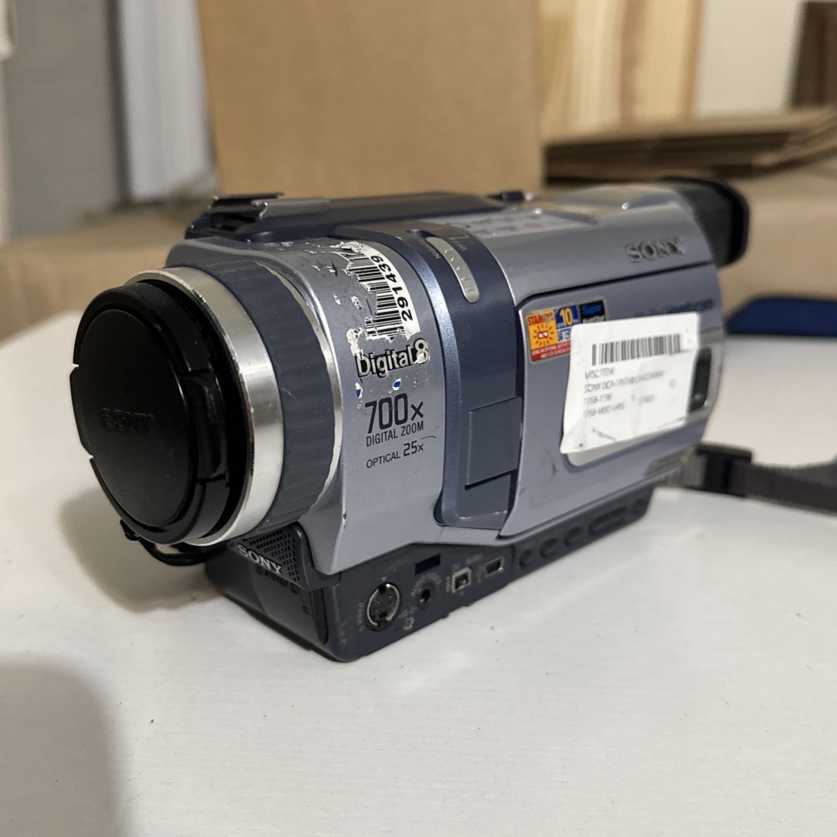 Sony Handycam DCR-TRV240 NTSC Digital 8 Hi8 Camcorder Nightshot