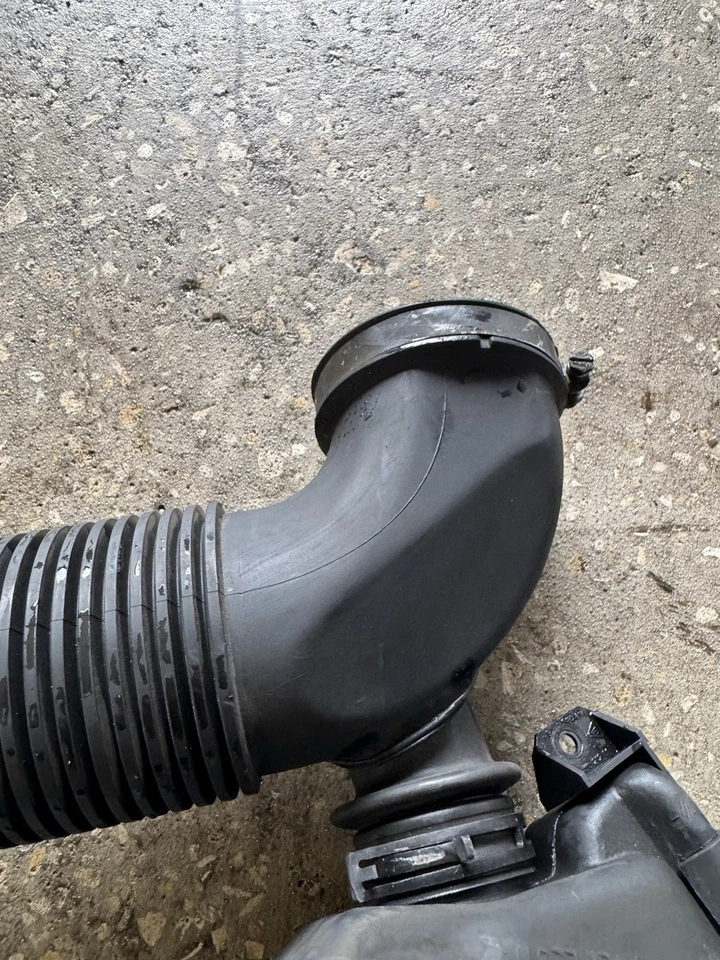 ✅ 97-99 OEM Porsche Boxster 986 Air Intake Hose Tube W/ Resonator - Изображение 3 из 4