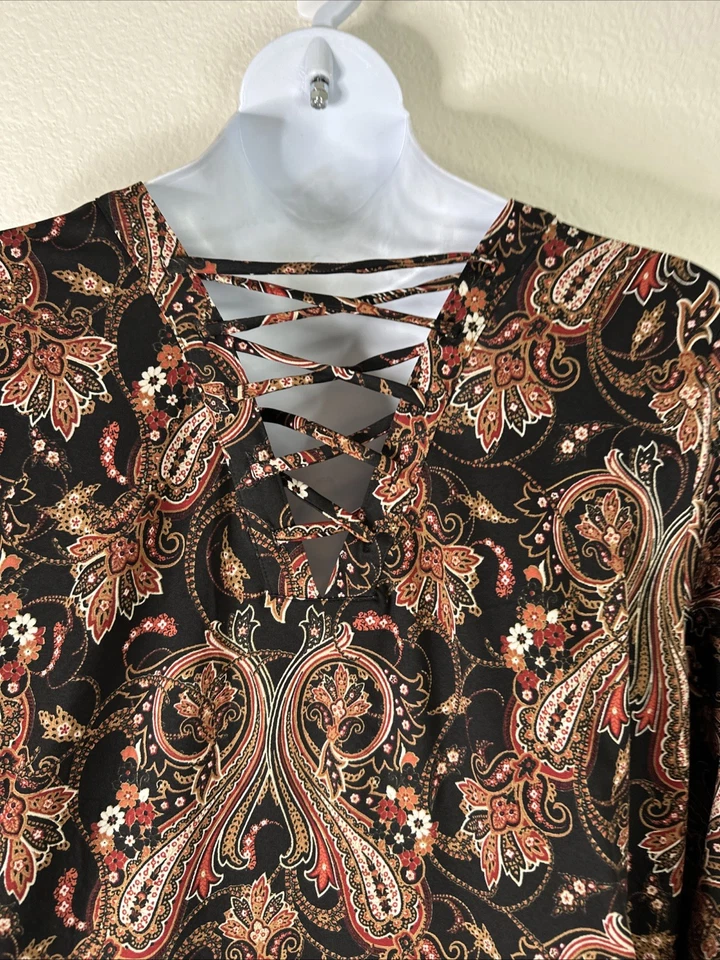 Top trasero Avenue para mujer talla grande 26/28 (3X) negro cachemir celosía manga 3/4 Foto 4 de 4