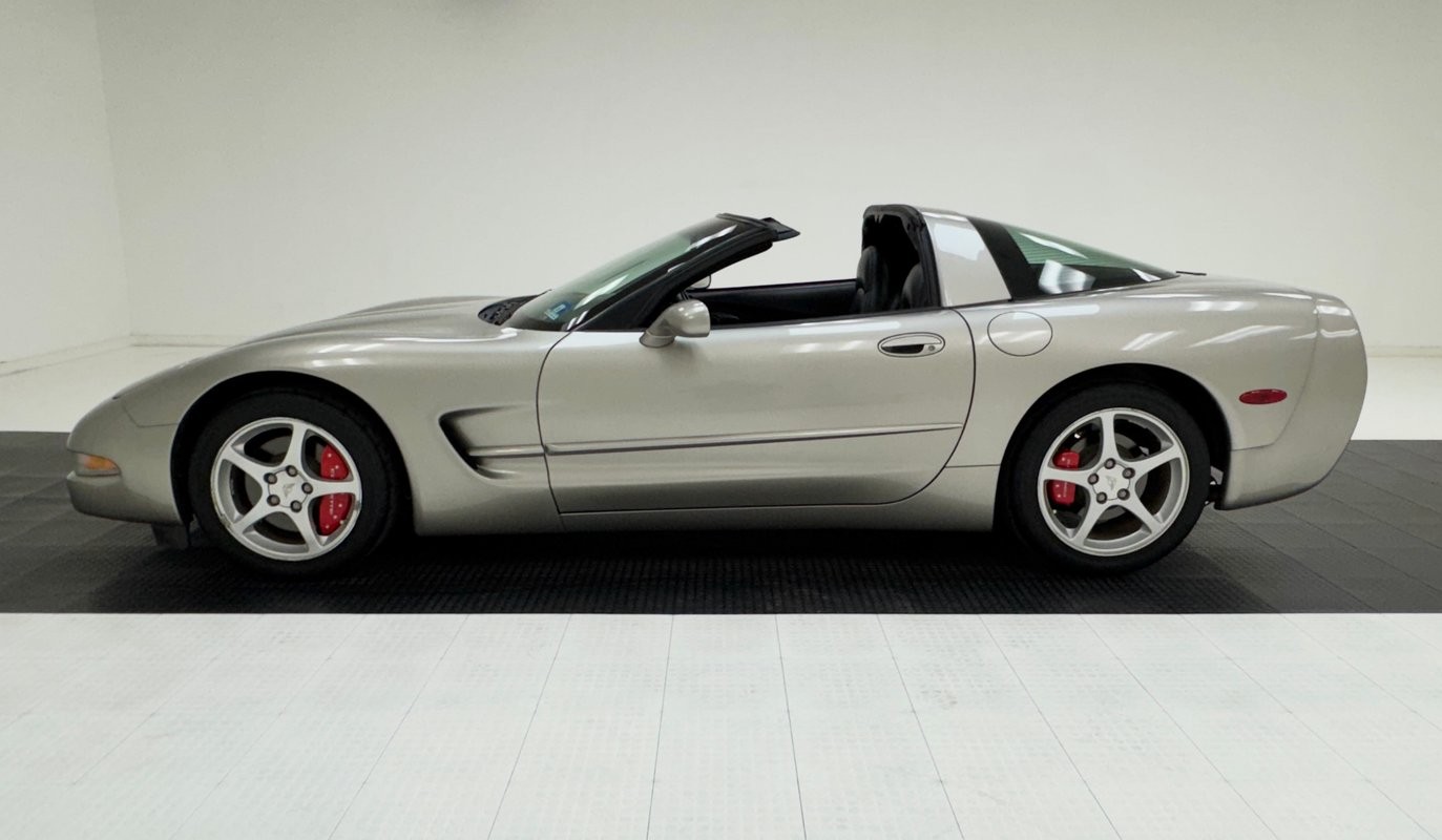2000 Pewter Metallic Chevrolet Corvette   | C5 Corvette Photo 4