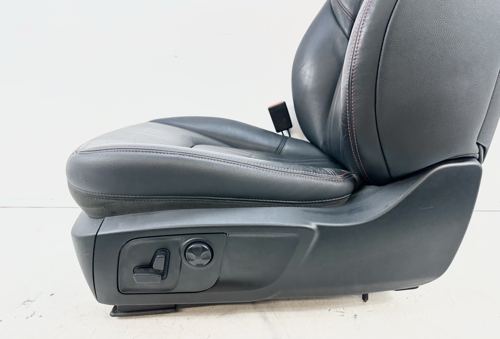 2014-2017 Maserati Ghibli Q4 Front Left Driver Seat Leather Red Stitch Used OEM