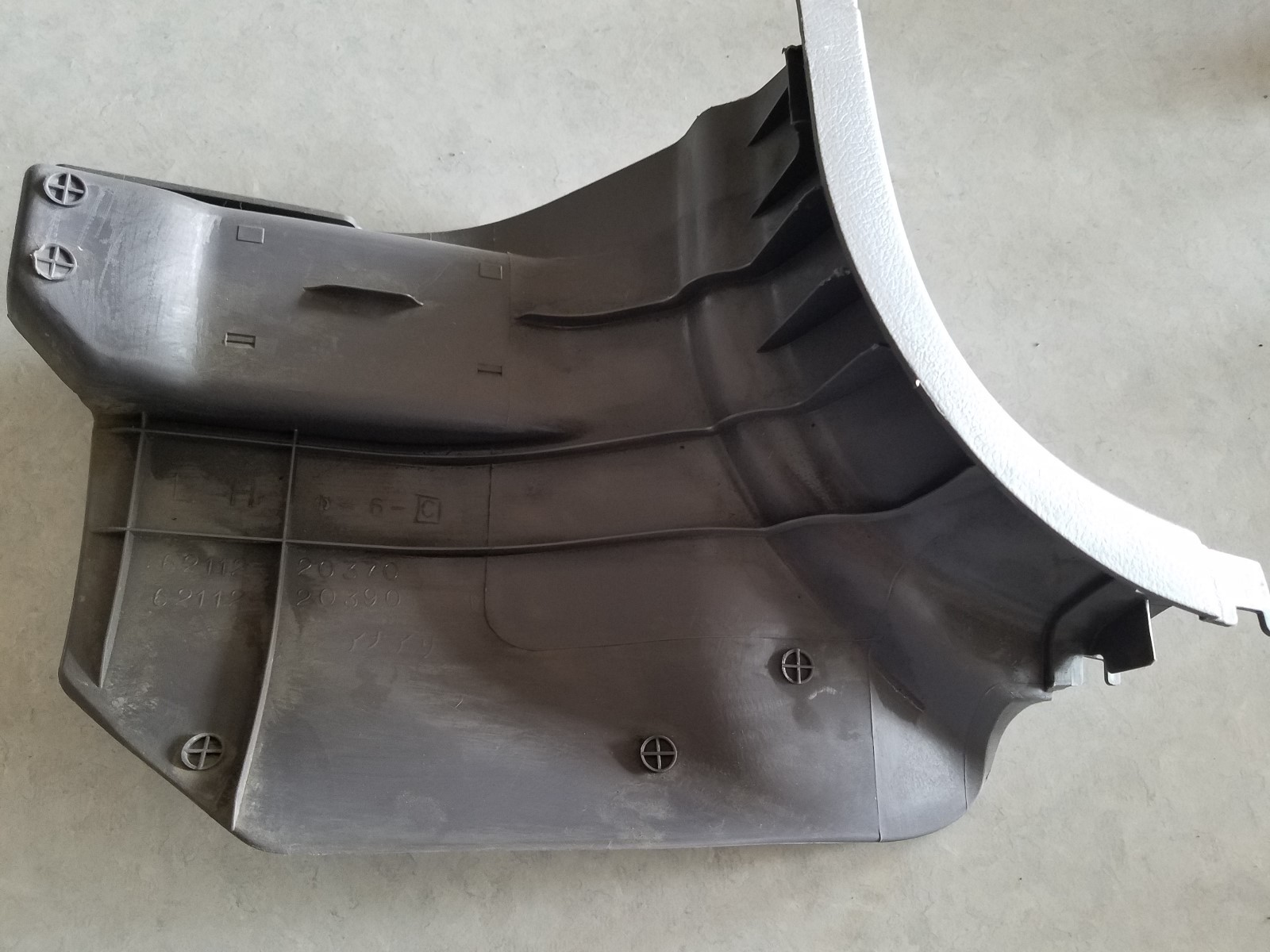 00 03 TOYOTA CELICA GT GTS DRIVER LEFT KICKER KICK PANEL TRIM LH GTS