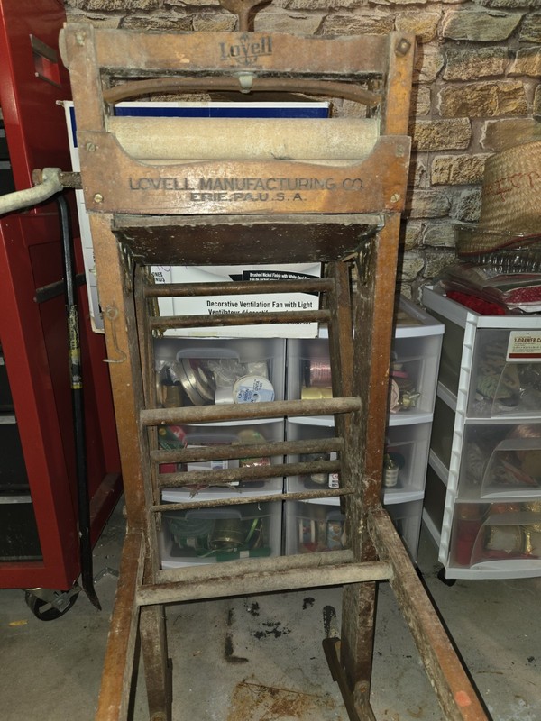 Antique Lovell # 32 Wooden Ringer Washer W/ Double Bench