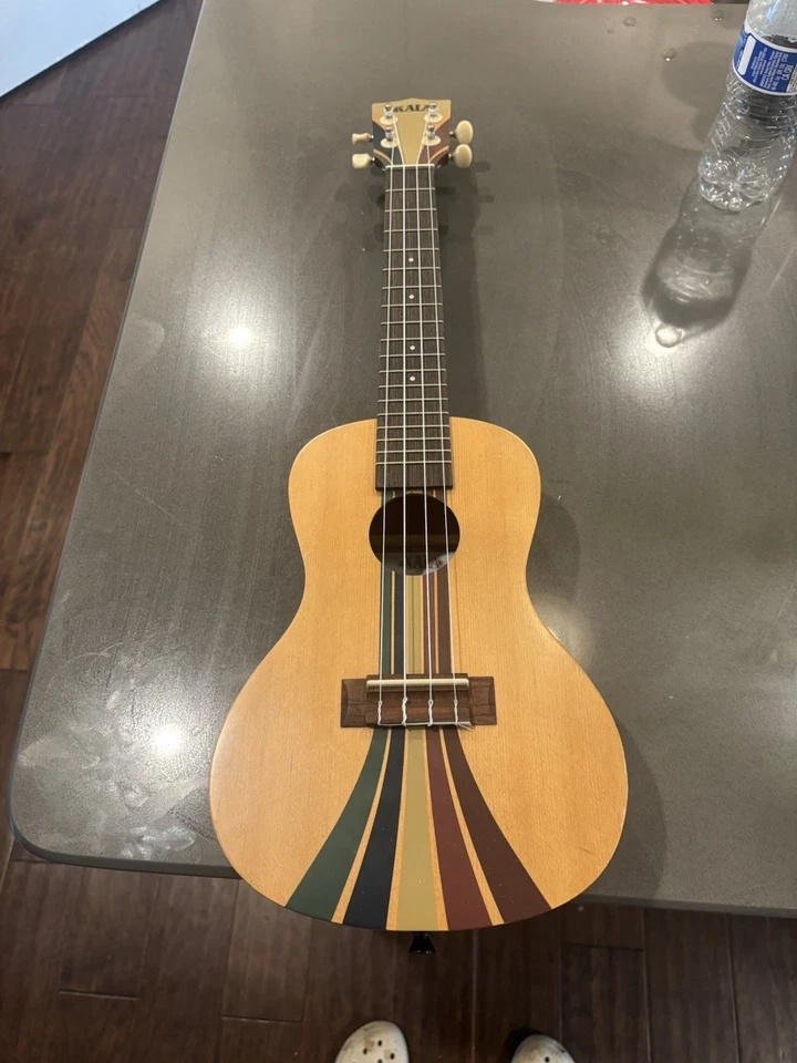 Ukelele de concierto Kala KA-SURF-RIPTIDE Riptide Foto 2 de 4